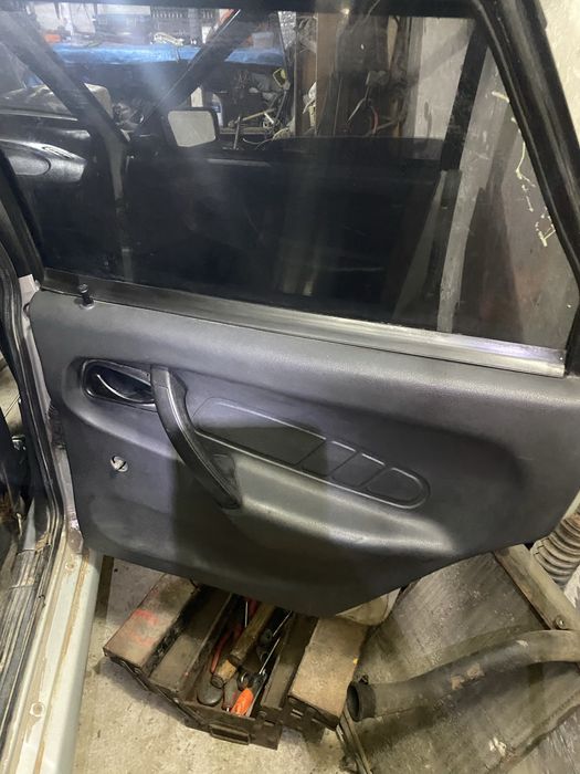 Бархотка,уплотнітєль/ущільнювач,дверей/скла Ваз09,99,14,15. Стан супер