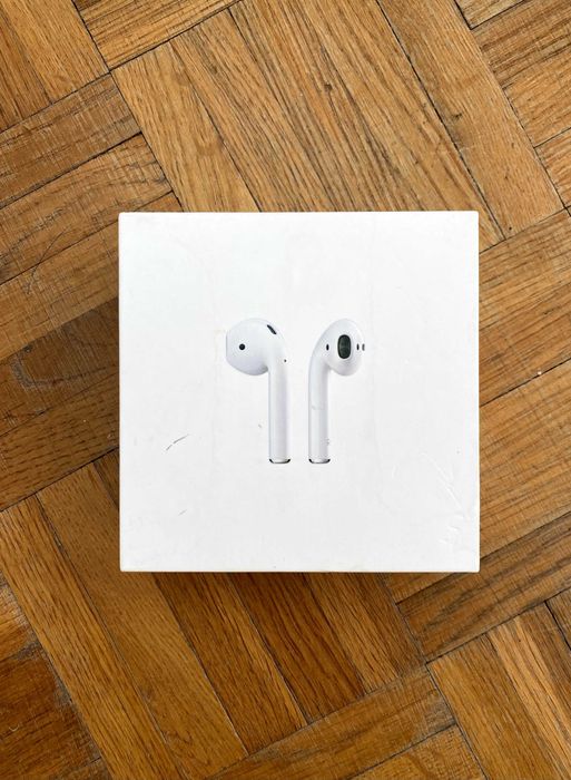 Apple AirPods 2 biały z bezprzewodowym etui ładującym