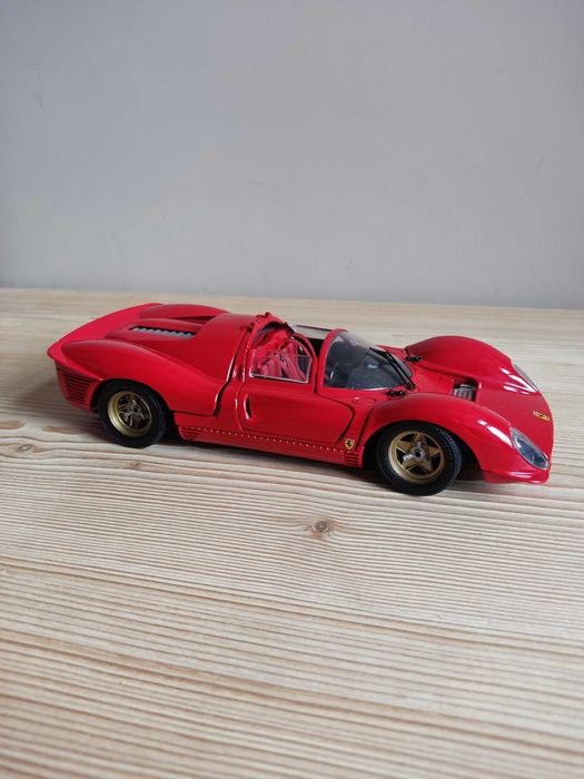 Model samochodu 1:18 Ferrari 330 P4 (1967) Jouef Evolution