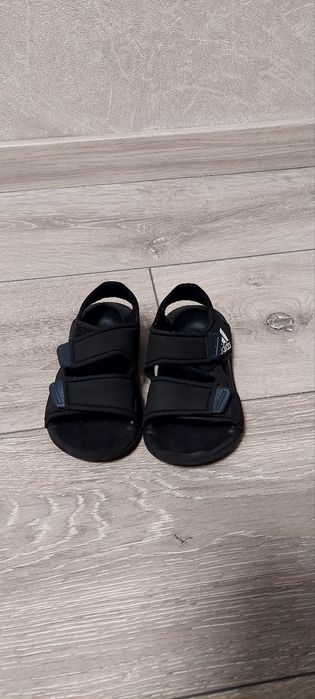 Сандали Adidas р.24