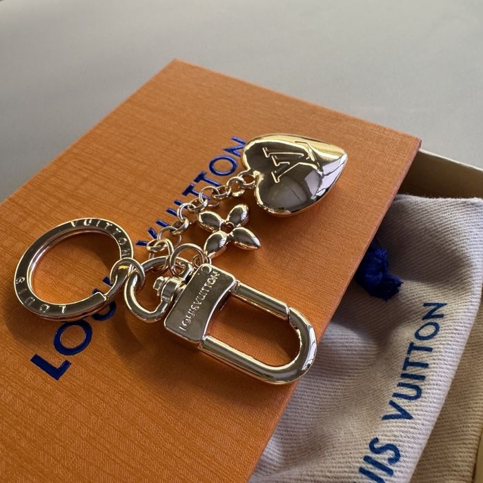Louis Vuitton  брелоки брелок LV
