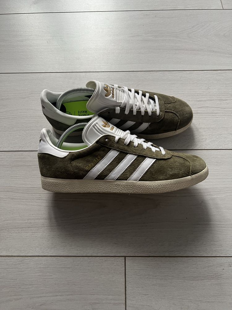 Adidas gazelle olive green sales