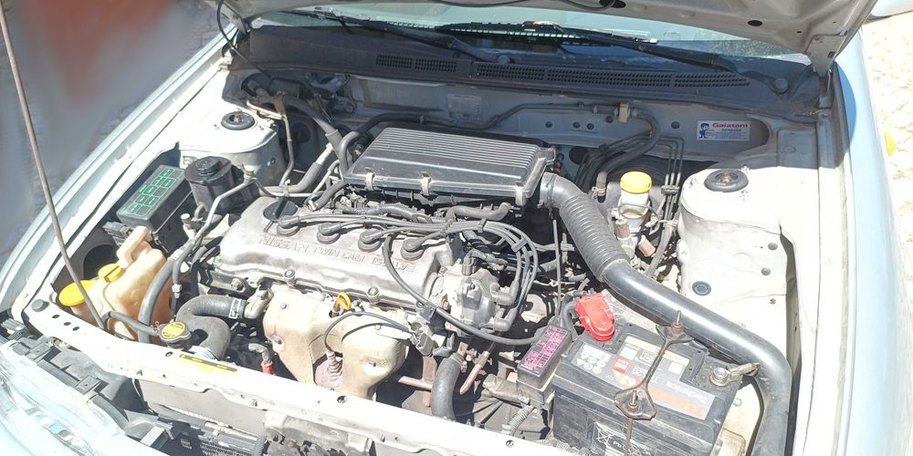 Nissan Almera N15 1.6 GX c/ AC, Rádio c/ GPS e Câmara Marcha-Atrás