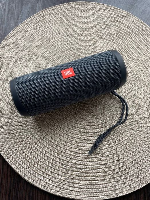 Продам Колонку Jbl
