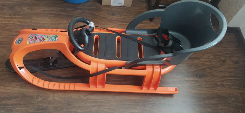 Санки с рулевым управлением