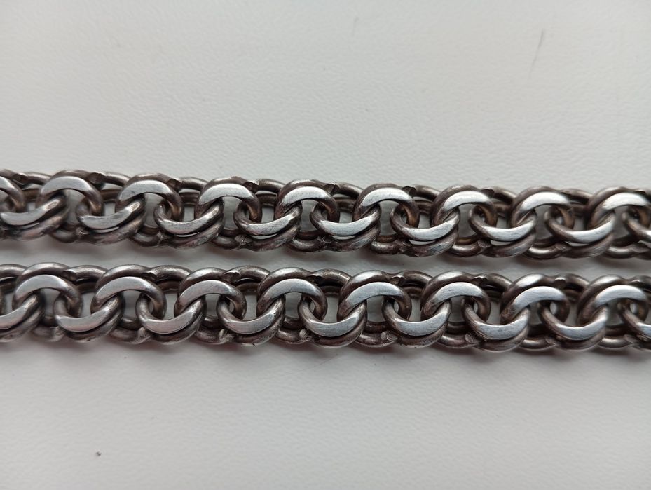 Серебряная массивная цепочка.