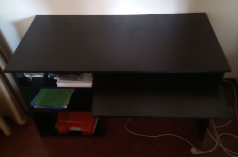 Secretaria em óptimo estado