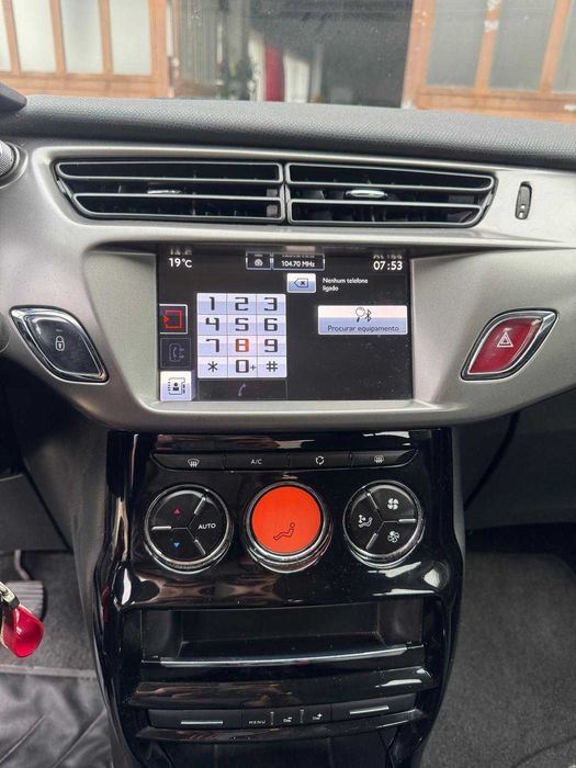 Carro C3 1200 gasolina