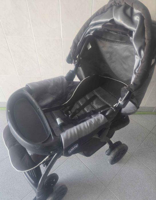 Stroller512087806927196162