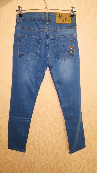 Нові чоловічі джинси