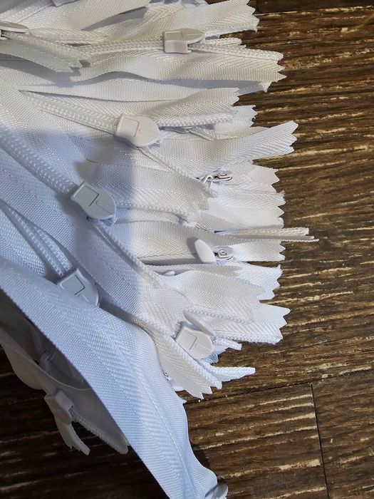 Потайна застібка блискавка молния потайная 50см біла