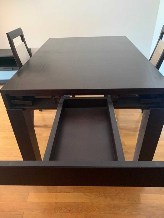 Mesa de Jantar Extensível em Wengué - Bom Estado