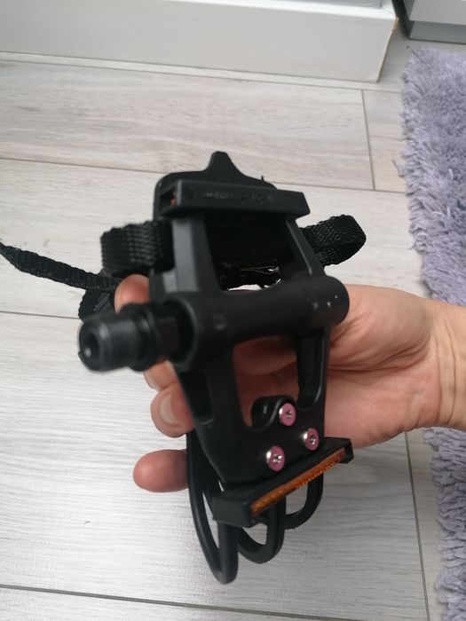 Pedały 1/2 cala koszyczek do roweru np woom 2 3 4 noski i paski