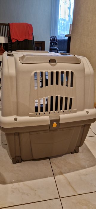 Контейнер-переноска для собак вагою до 35 кг Trixie «Skudo 5» 59 x 65