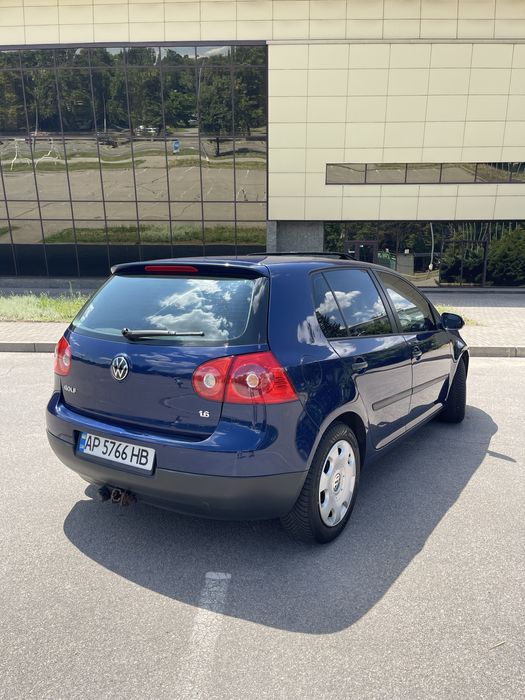 Volkswagen Golf V 1.6 mpi