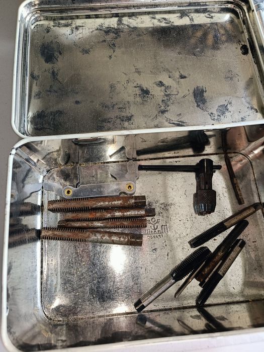 Jogo de Machos, Material diverso