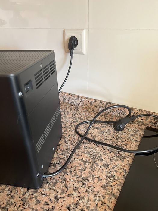 Máquina de café Nespresso Delonghi Latissima