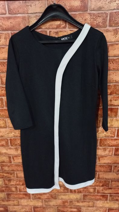 Sukienka czarna dzianina rozmiar 40, rękaw 3/4