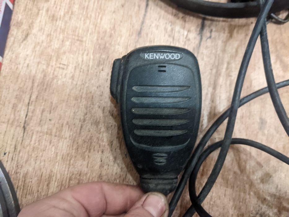 Продам рацію Kenwood