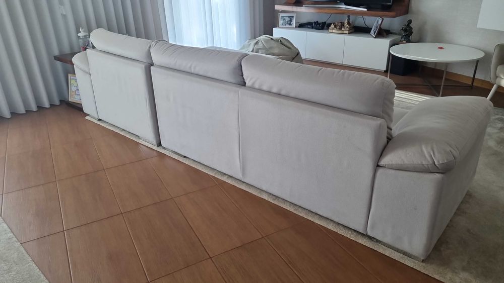 Sofá 2 lugares mais chaise