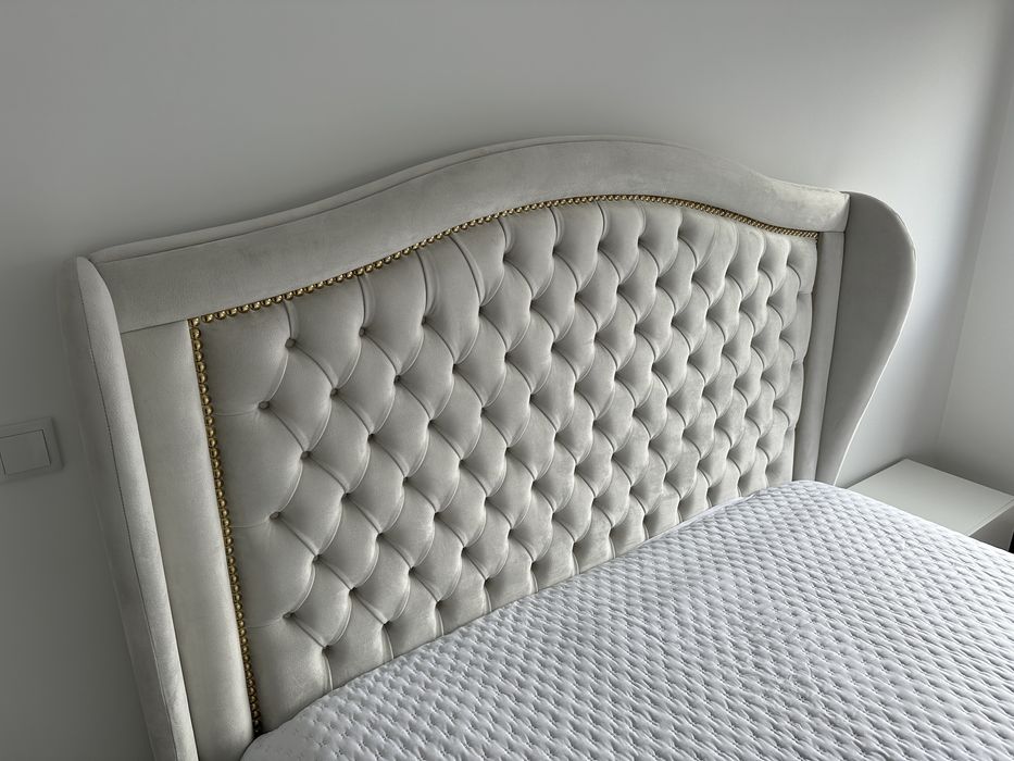 Cama King Size, Modelo Capitonê