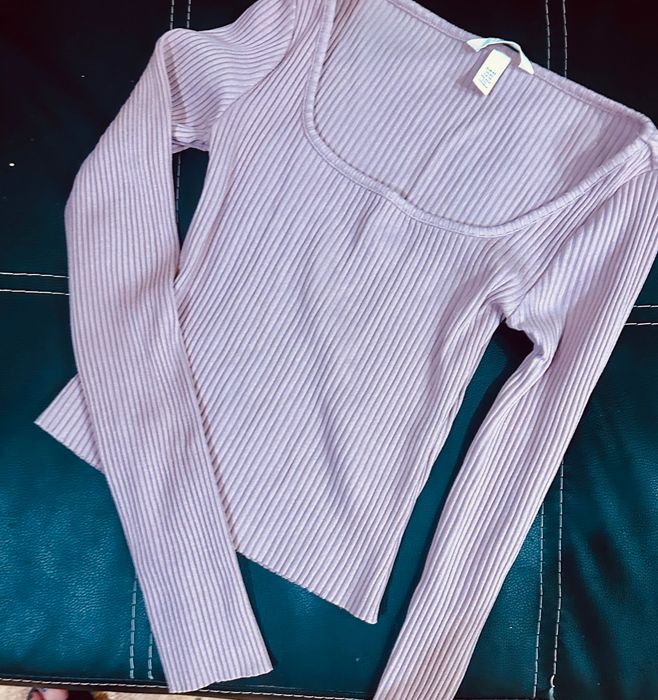 Джемпер кофта пудрова з широким вирізом h&m