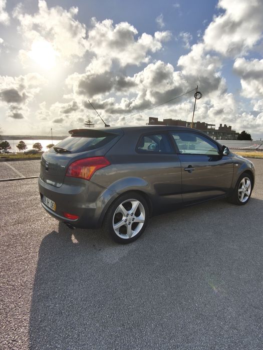 Kia Ceed 1.6 CRDI gasóleo