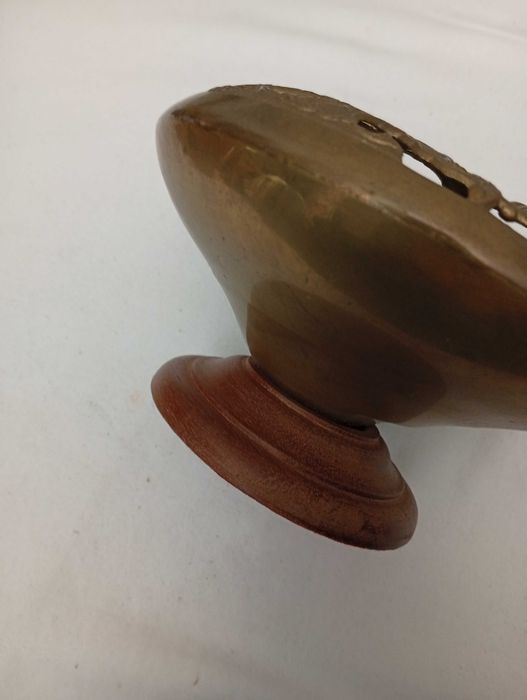 Cinzeiro muito antigo em latão