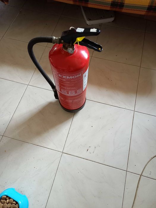 Extintor 6kg usado