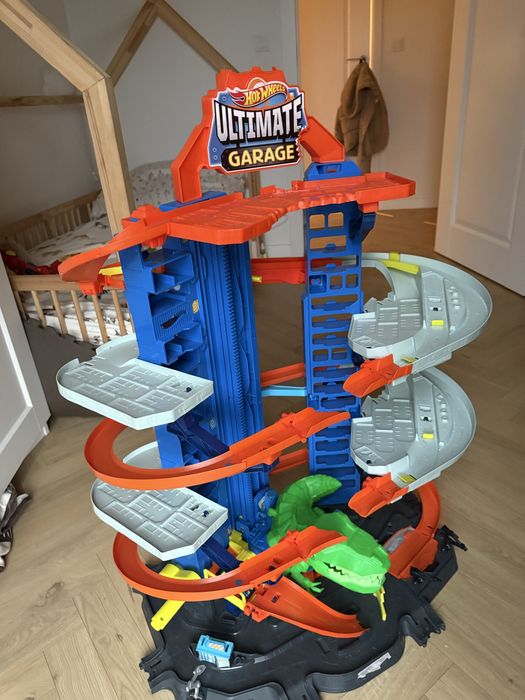 Hot Wheels Hw Ultimate Garage City Robo Beasts