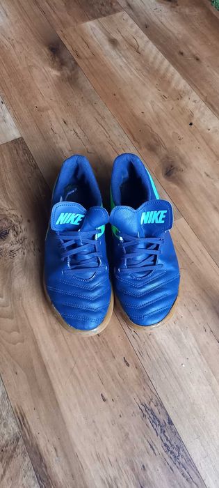 Buty sportowe halówki Nike rozm.37,5