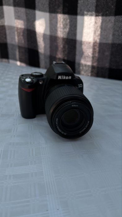 Продам Nikon зеркальная камера