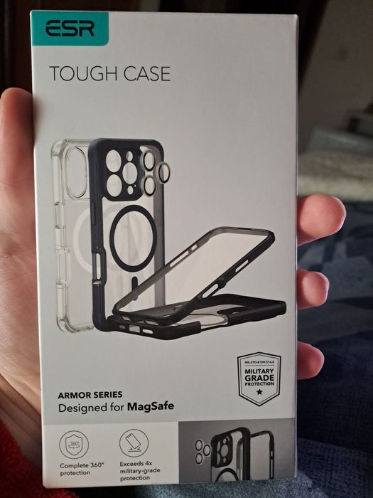 Vendo capa telemóvel nova, compatível com o phone 16 pro