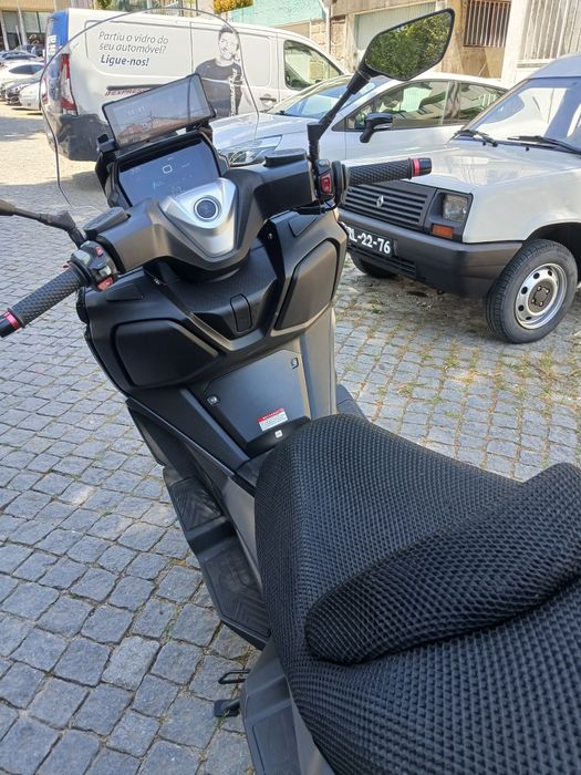 Voge  Sr4  Max T