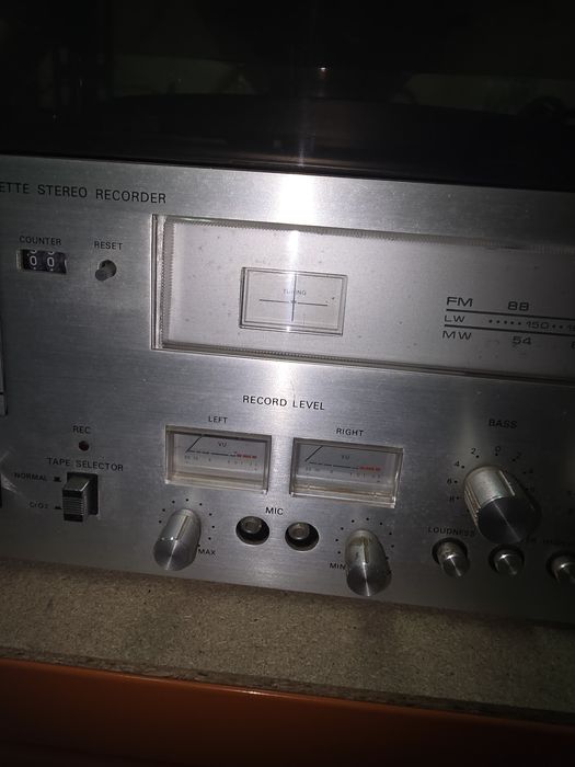 Aparelhagem com gira discos Tapson