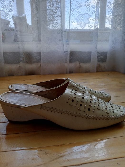 Босоножки.Шлепанцы.