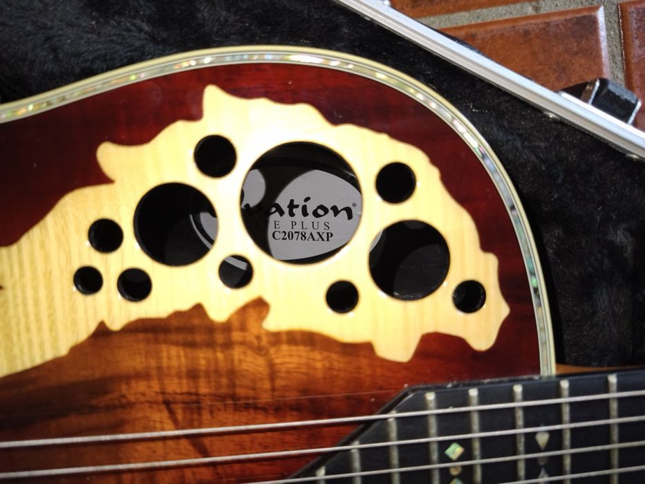 Guitarra Ovation Elite plus