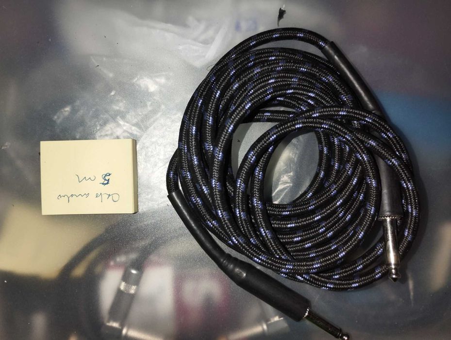 Cabos audio e MIDI profissionais (para instrumentos de música)