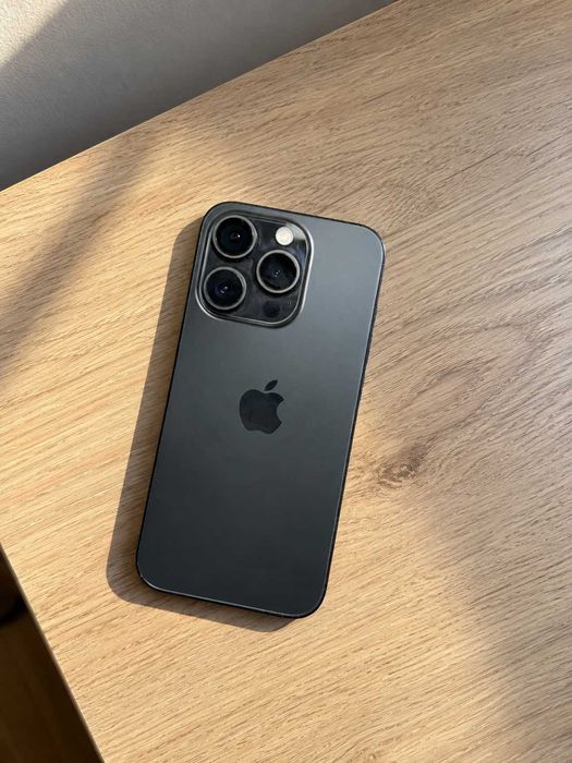Apple iPhone 15 Pro 128GB – 88% bateria – bardzo dobry stan