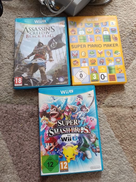Nintendo Wii U + GamePad + Pro Controller + 3 Jogos
