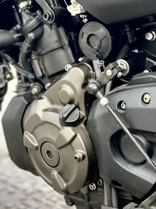 Yamaha Tracer 700 – 2020 – 8.600 km – Único dono – Como nova