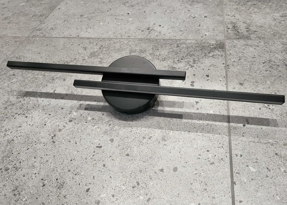 Nowoczesny kinkiet o wysokiej wodoczczelności