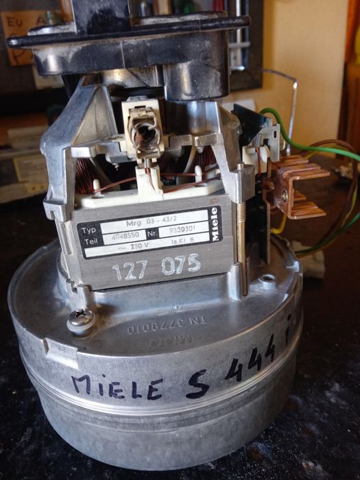 Motor para aspirador Miele S 444i