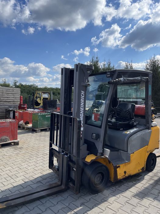 Wózek widłowy JUNGHEINRICH TFG320 Triplex maszt