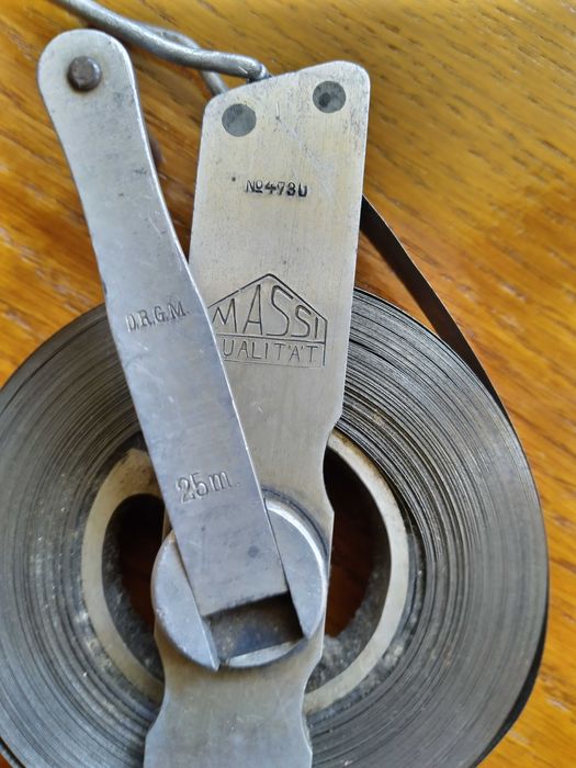 Miara budowlana metalowa powojenna firmy Massi