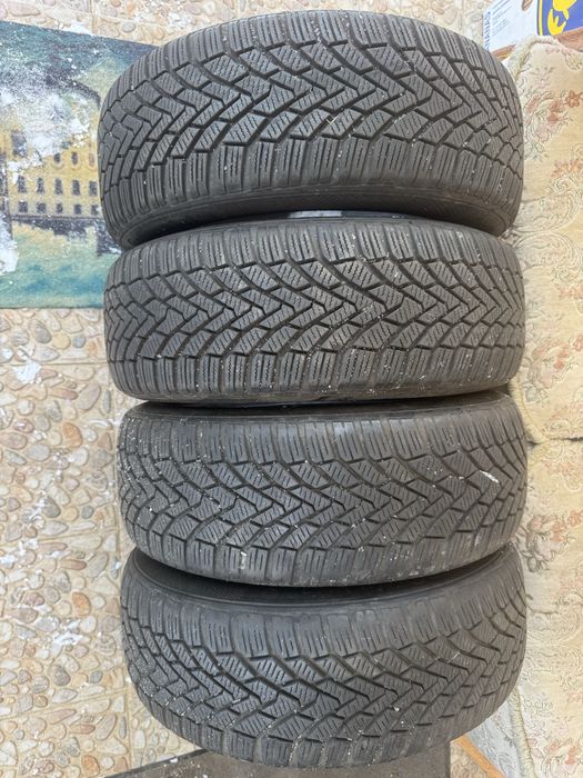 4 зимові шини 185/60/14 Continental