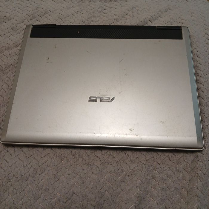 Ноутбуки: Asus F3K, F8S