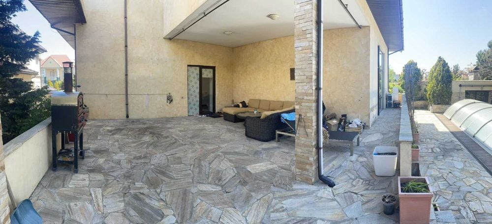 Хозяйский дом в Совиньоне