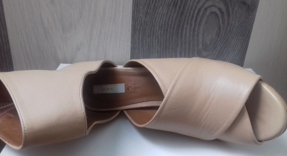 Босоніжки  Zara шкіра