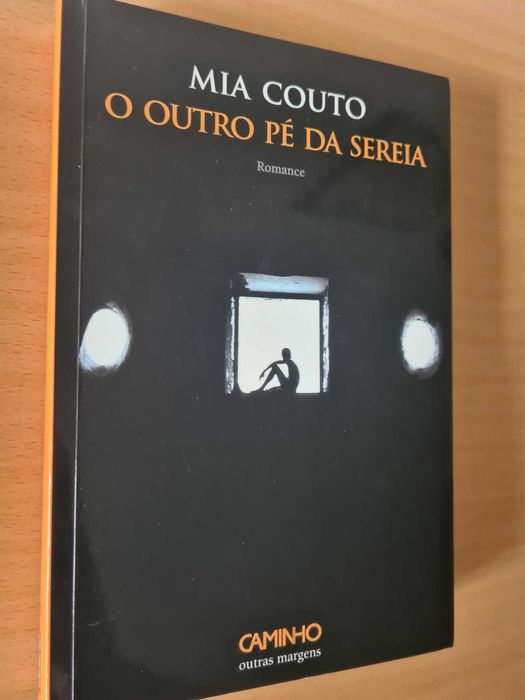 Livro "O Outro Pé da Sereia" de Mia Couto